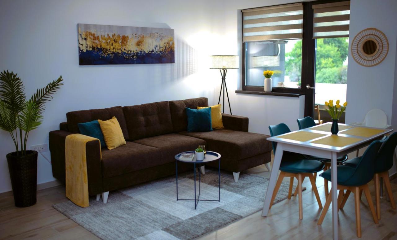 'Just Like Home' Apartment - With Private Parking Place Galaţi Exterior foto